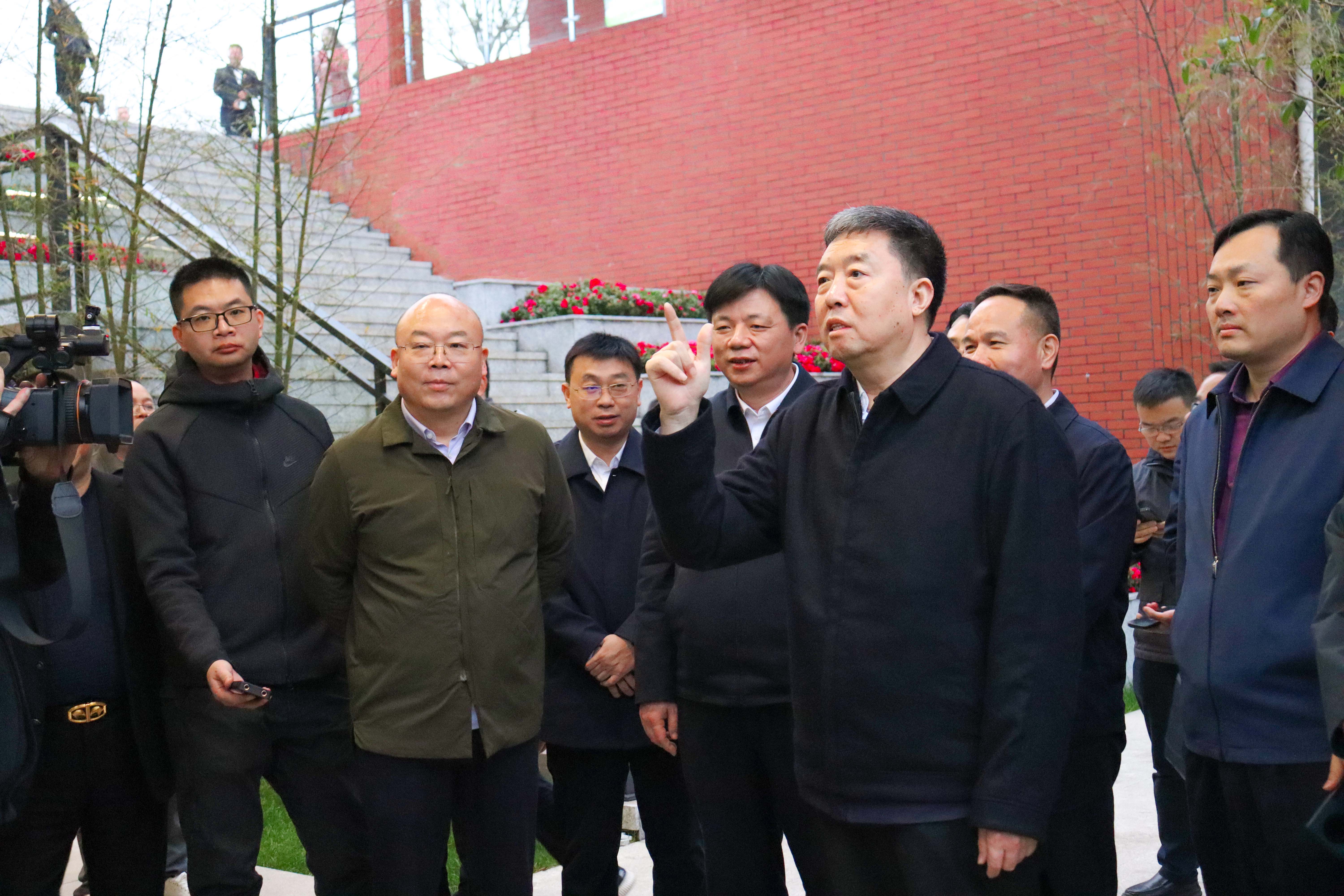 2023年3月，湖南省政协党组书记、主席毛万春莅临湖南宏旺调研