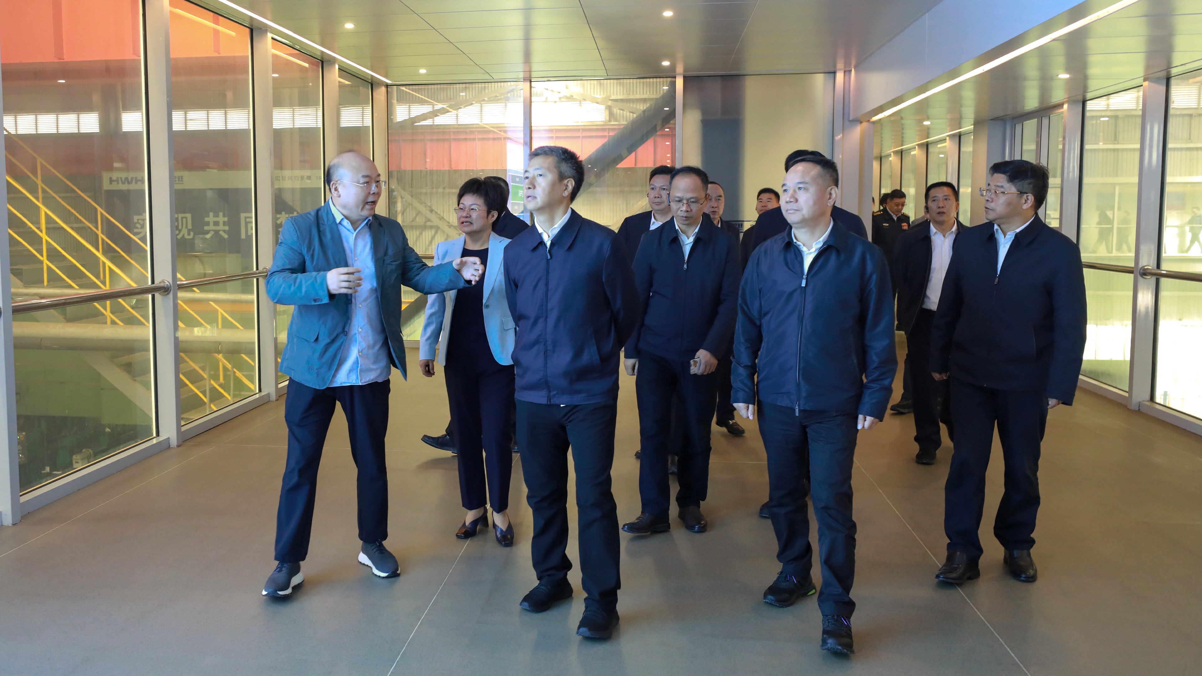 2023年11月，娄底市委副书记、市长曾超群莅临湖南宏旺调研
